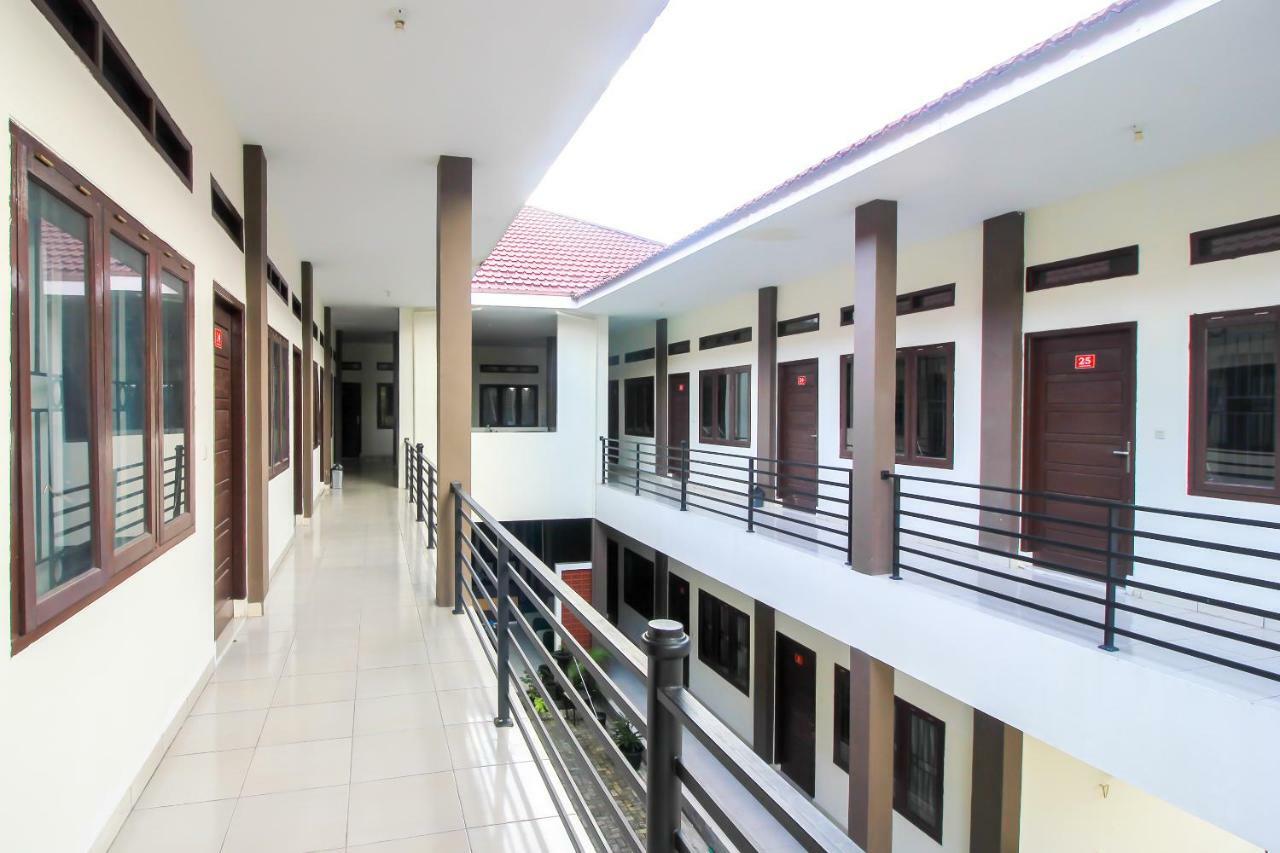 Oyo 962 Family Hotel